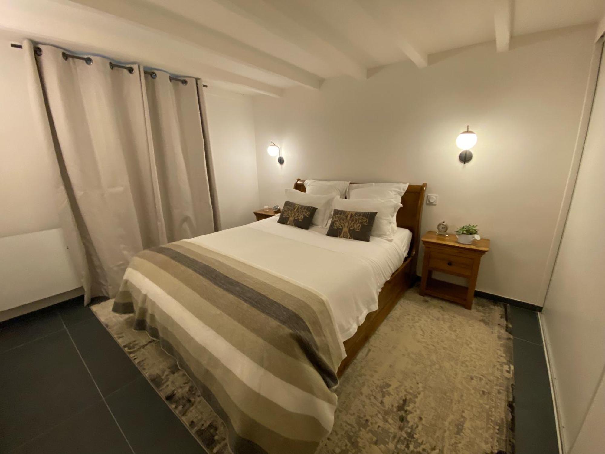 Appartement Avec Piscine Privee Dans Residence Pour 6 Personnes Uzès المظهر الخارجي الصورة